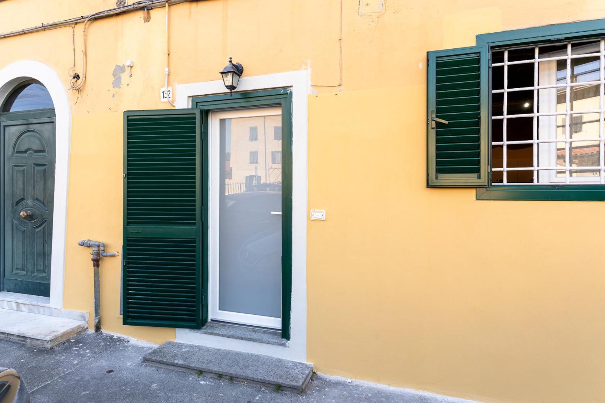 Livorno Yellow Apartament Near The Sea Exterior foto